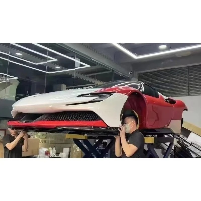 Excellent Quality Dry Carbon Fiber OEM Body Kits Front Lip Side Skirt Rear Diffuser and Fenders for SF90 Novitec Kits